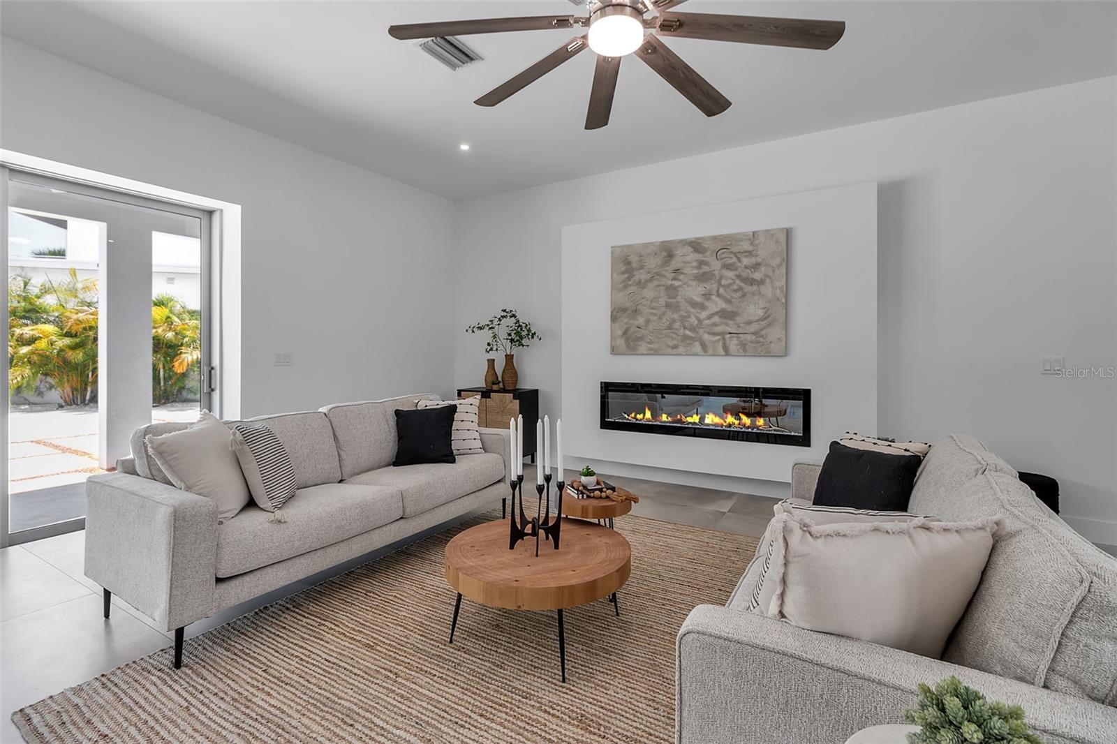 SOUTH GATE - Residential