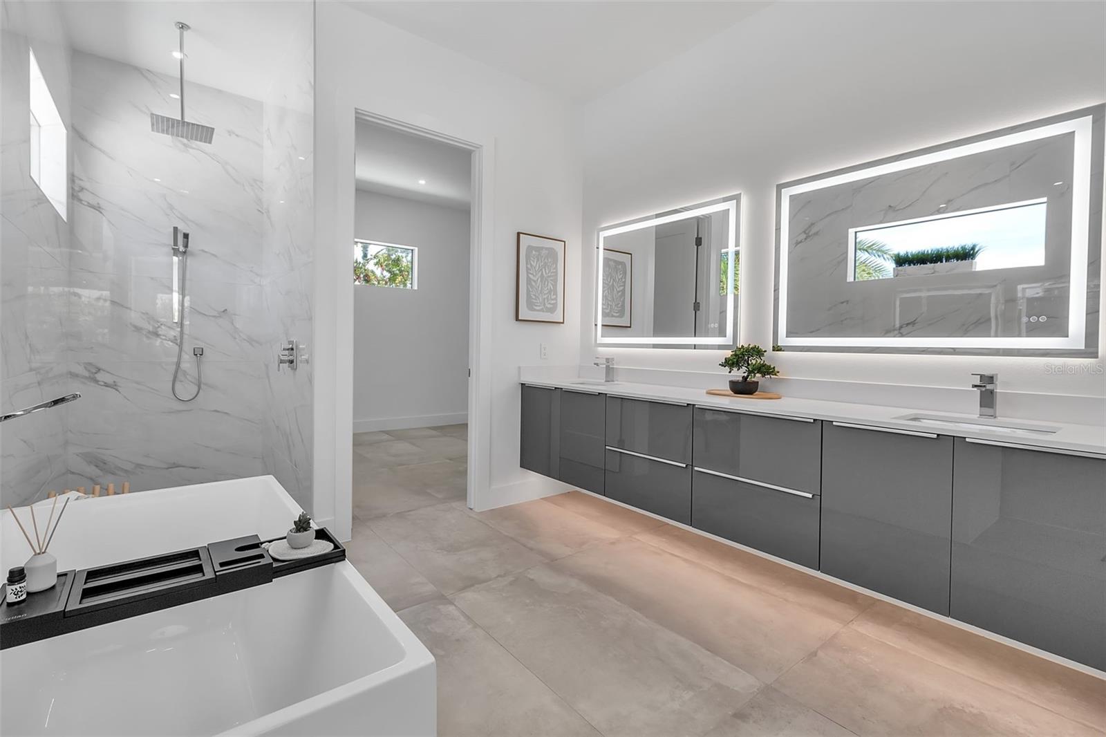 SOUTH GATE - Residential