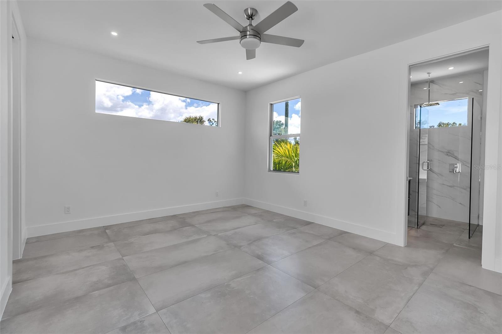 SOUTH GATE - Residential