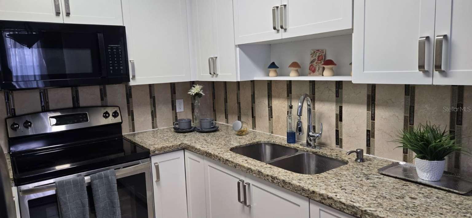 CARMEL OAKS CONDO PH 03 - Residential