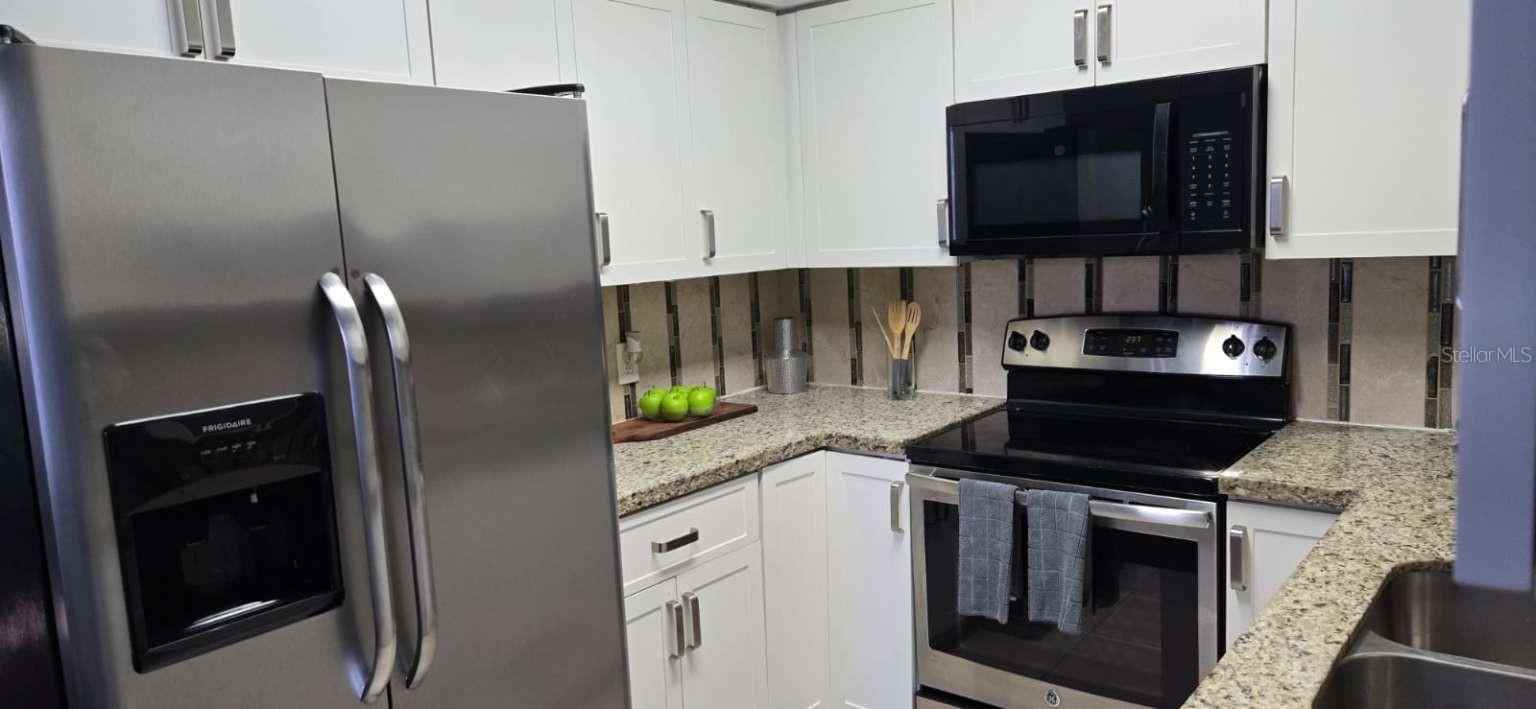 CARMEL OAKS CONDO PH 03 - Residential