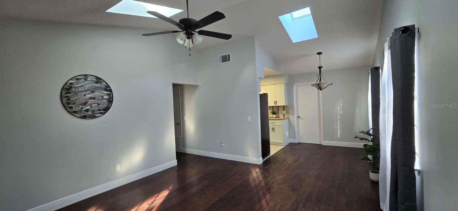 CARMEL OAKS CONDO PH 03 - Residential