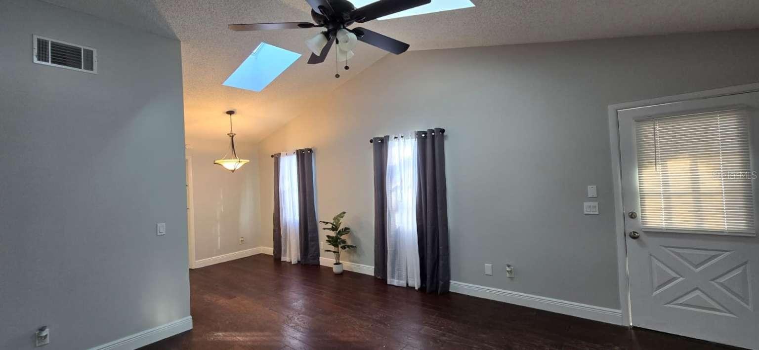 CARMEL OAKS CONDO PH 03 - Residential