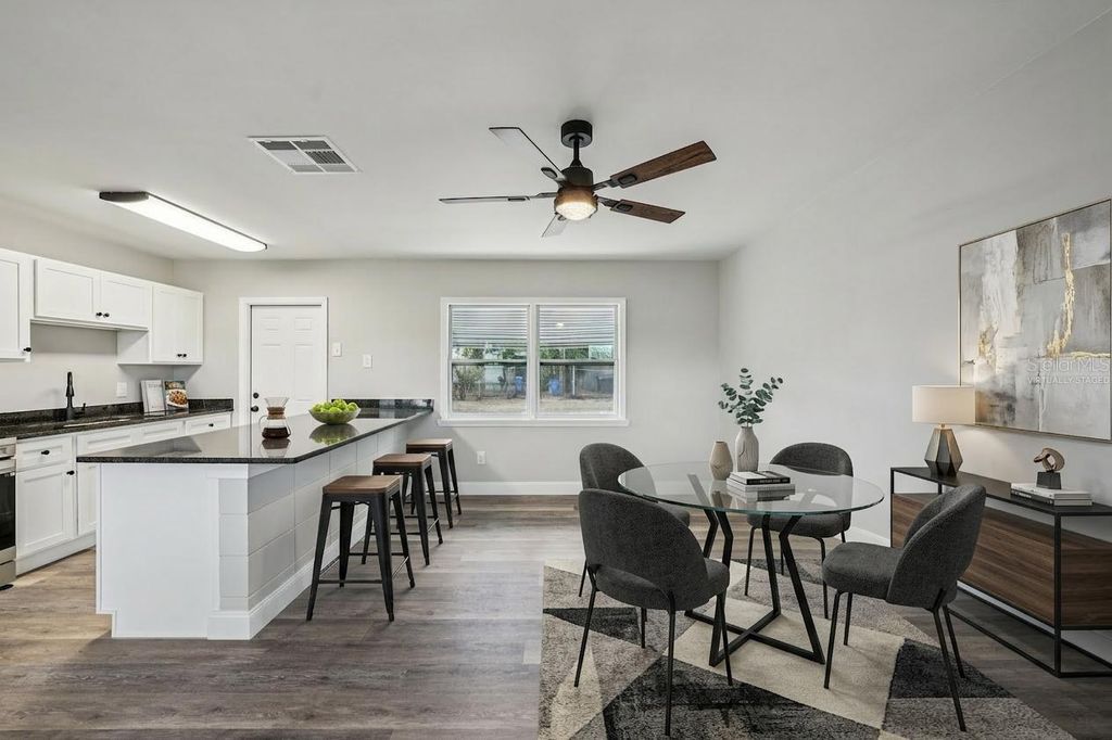 Photo of 5428 Burlington Avenue N, St Petersburg, FL 33710 (MLS # TB8476106)