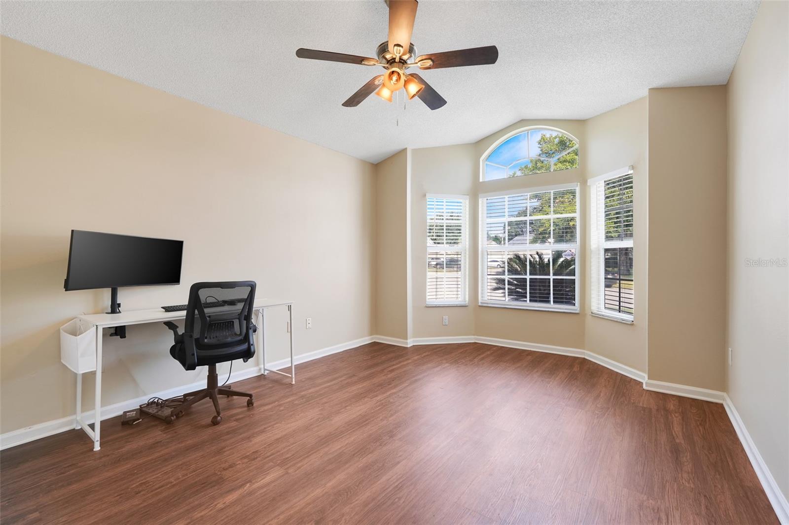 WESTON HILLS SUB - Residential Lease