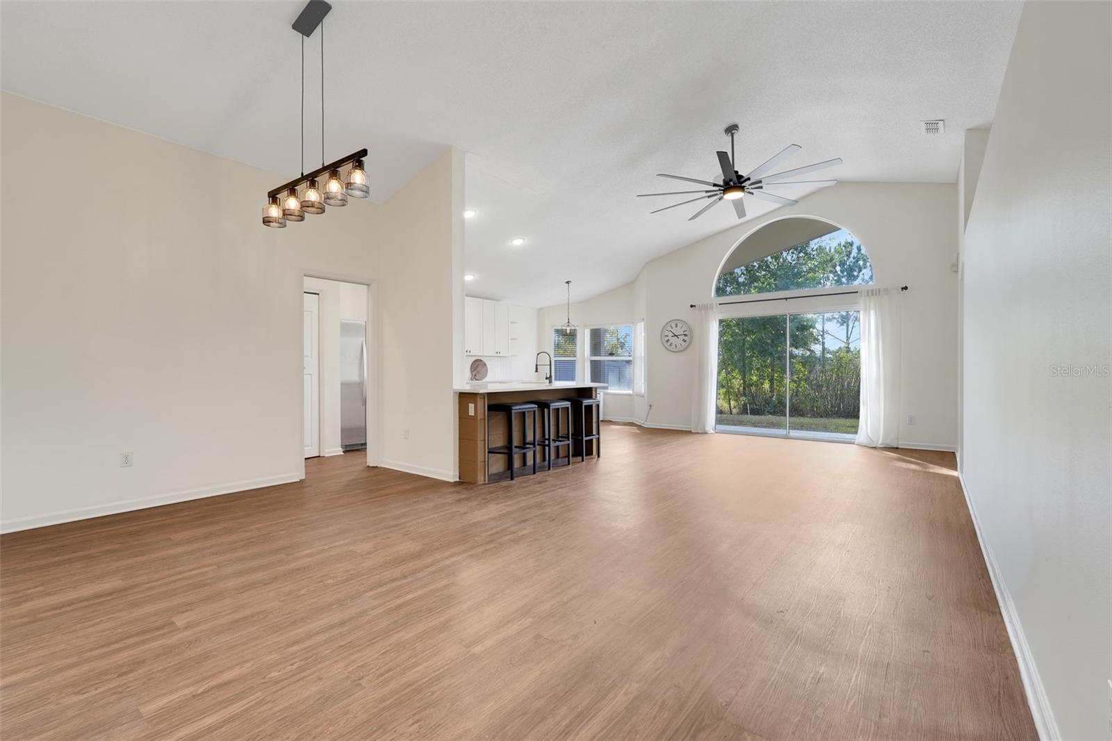 WESTON HILLS SUB - Residential Lease