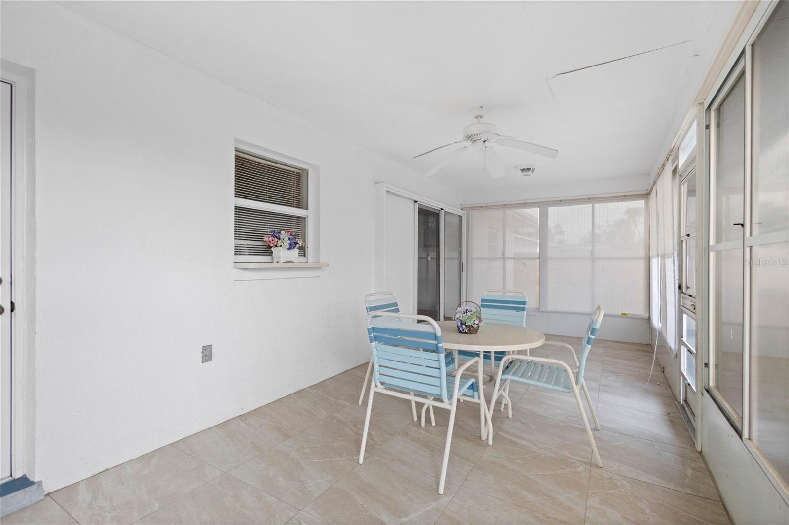 SOUTH VENICE - Residential
