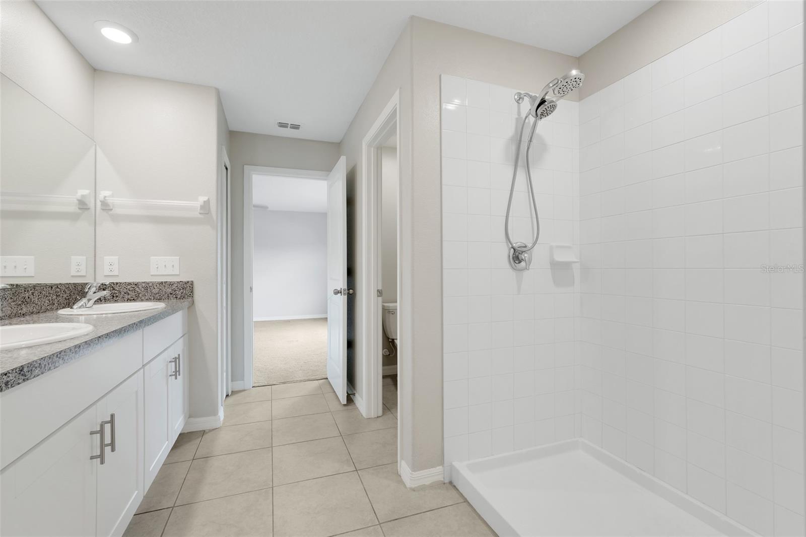 RIVERSTONE PH 1 - Residential