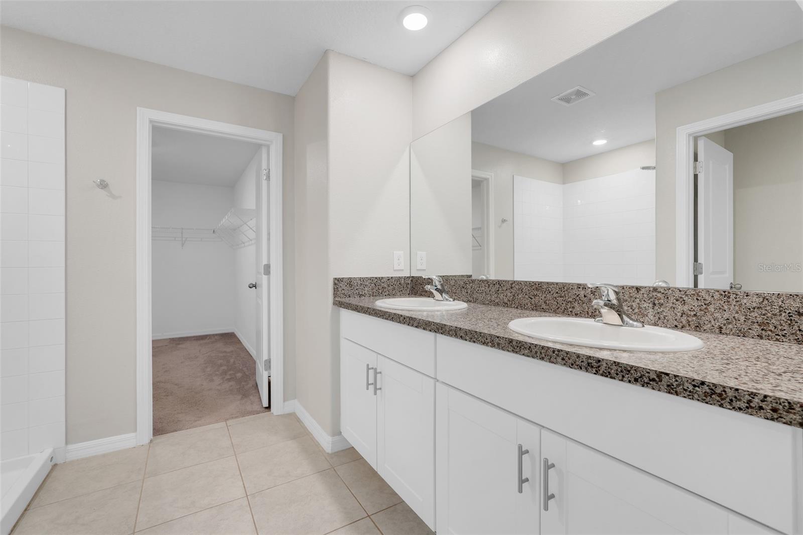 RIVERSTONE PH 1 - Residential
