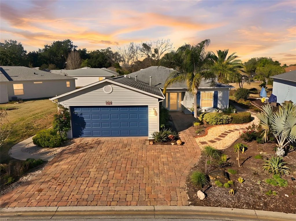 Photo of 1145 Meadowbend Drive, Leesburg, FL 34748 (MLS # G5107425)