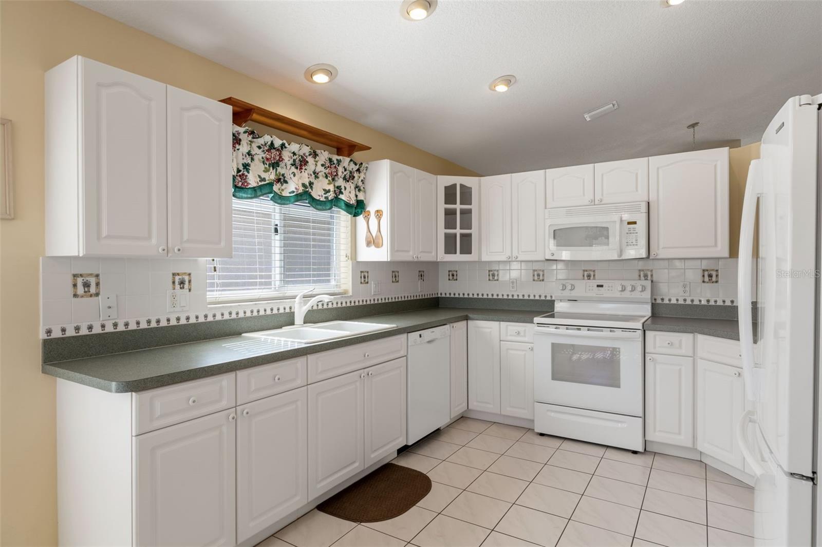 BEACON WOODS EAST VILLAGES - Residential