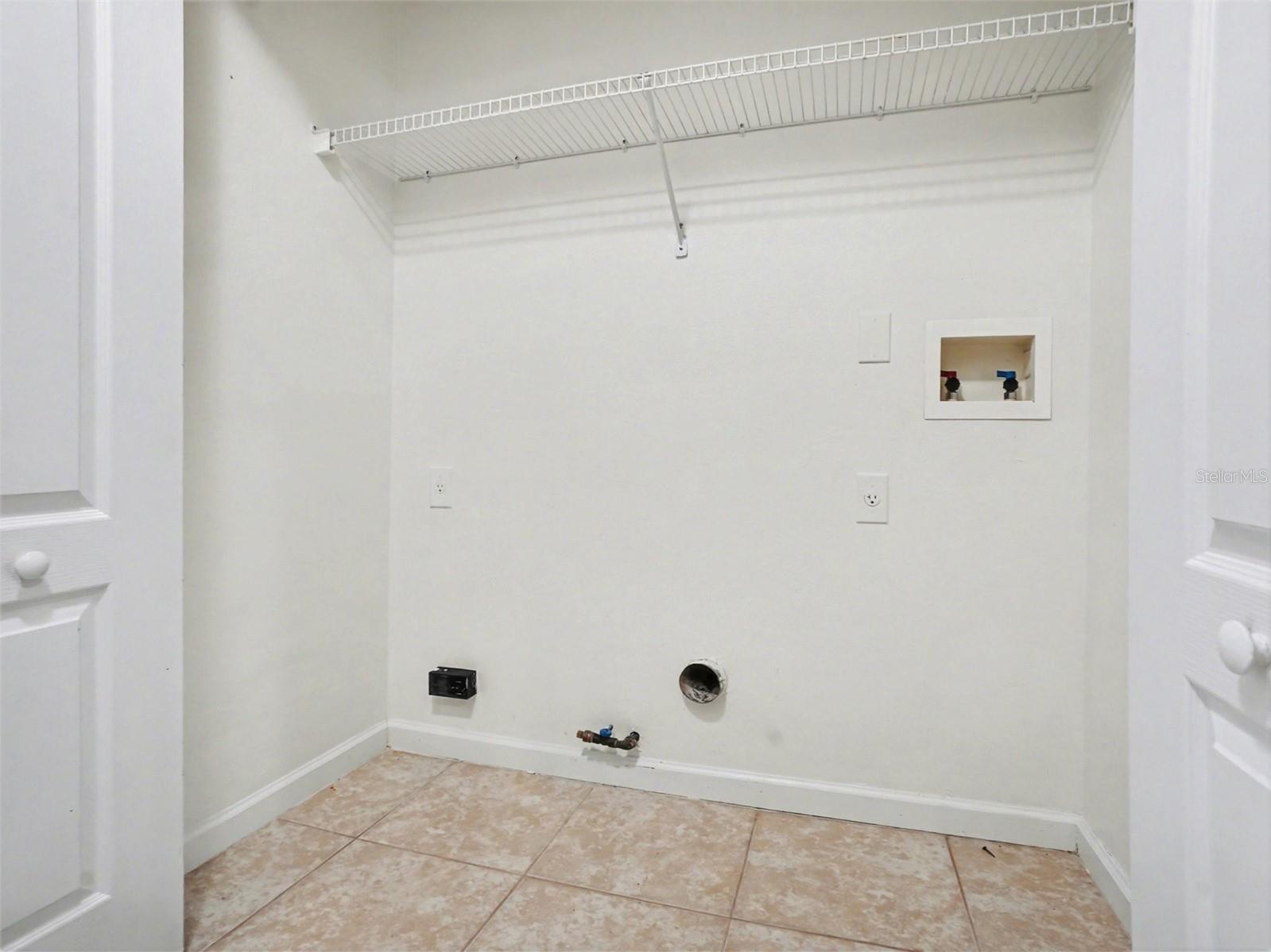 WESTON HILLS SUB - Residential