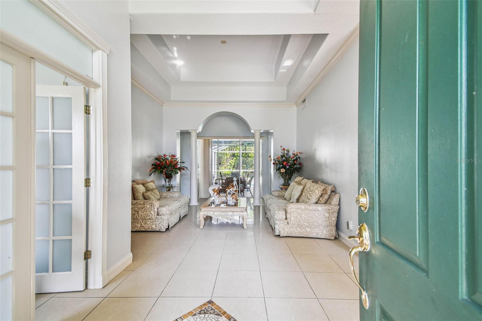 10526 GREENCREST DRIVE