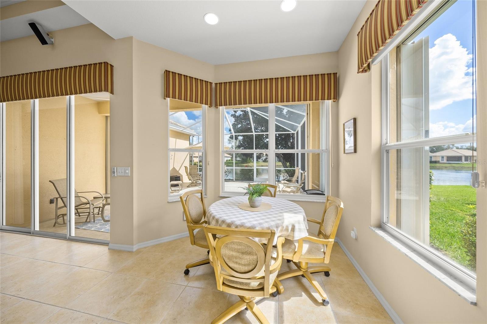 VILLA ROSA - Residential