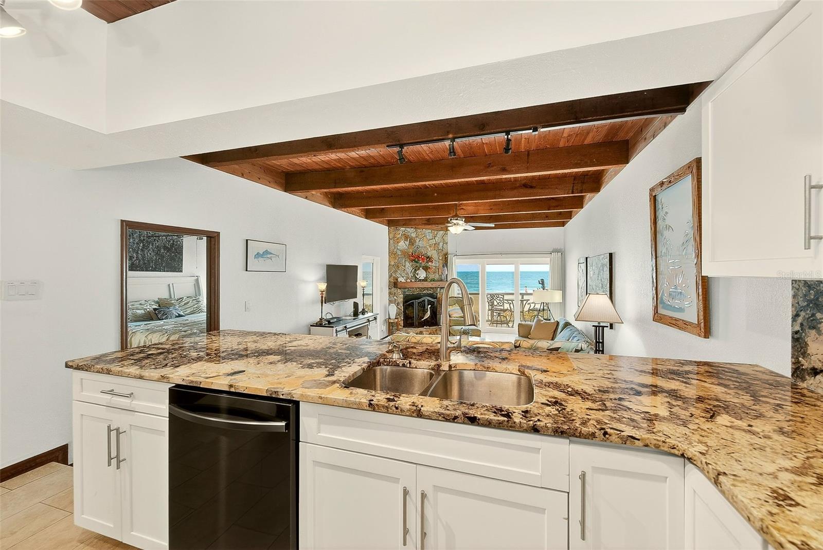 SUNPLACE CONDO - Residential