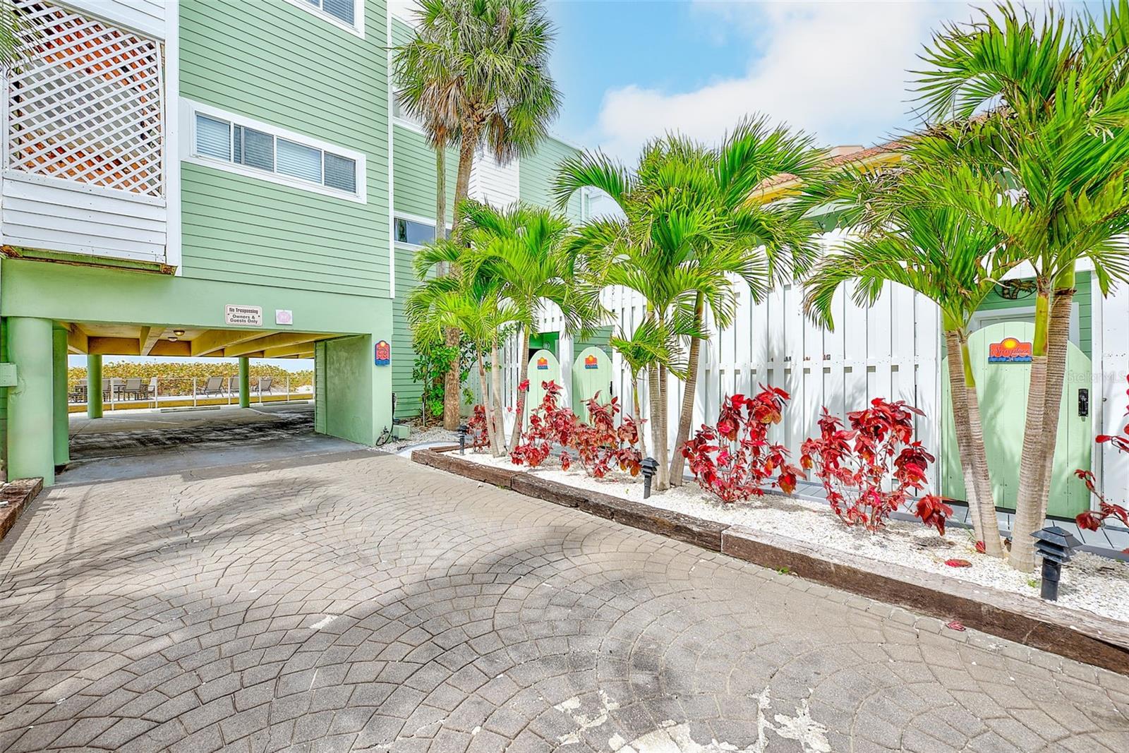 SUNPLACE CONDO - Residential