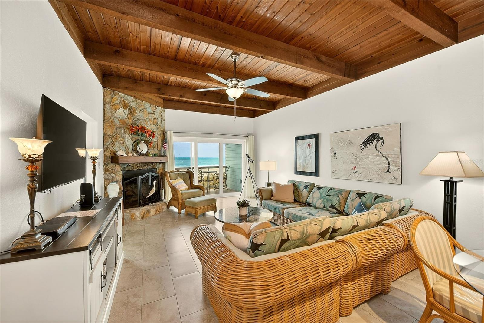 SUNPLACE CONDO - Residential