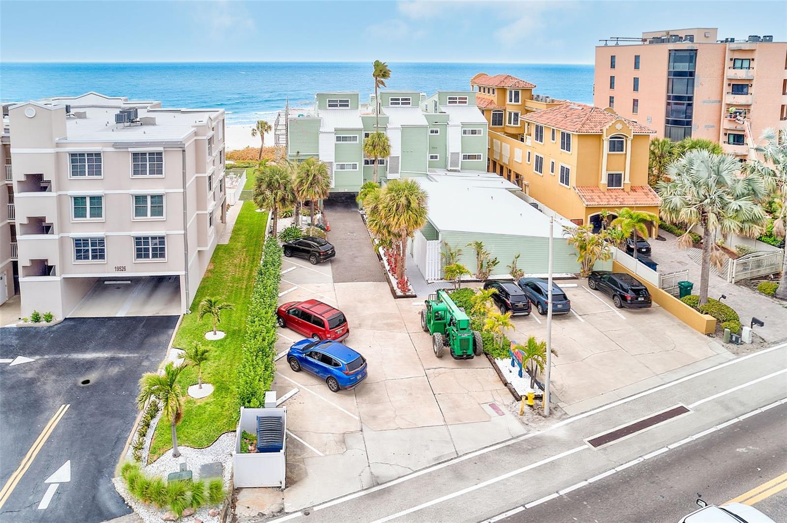 SUNPLACE CONDO - Residential