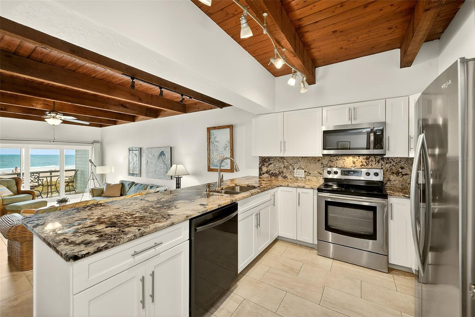 SUNPLACE CONDO - Residential