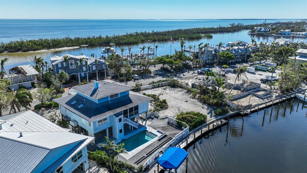 HARBOR DRIVE WATERWAYS - Residential