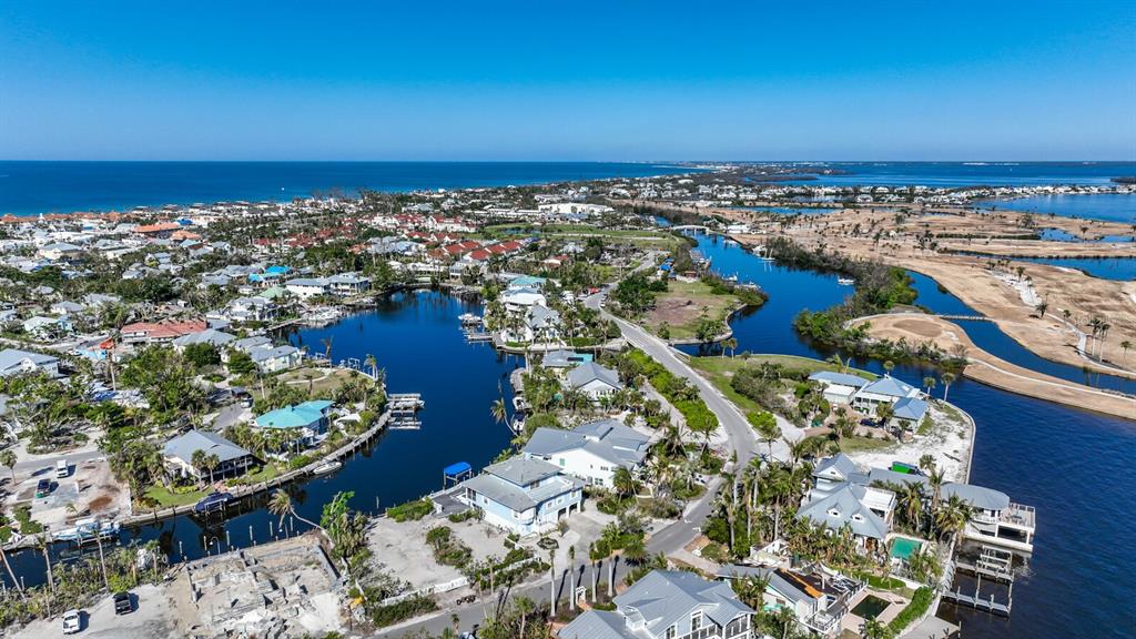 HARBOR DRIVE WATERWAYS - Residential