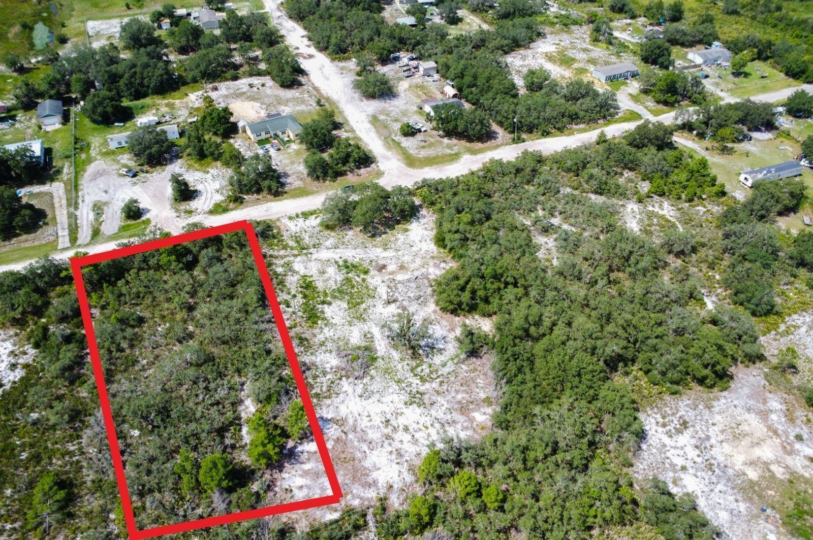 BEAUTIFUL OVER 1-ACRE LOT WITH LAKE ACCESS!
Take advantage of this amazing opportunity to own over 1 acre of land, perfect for building your dream home or bringing your modular/manufactured home to enjoy peaceful rural living.
Located at the corner of Greyhound Ave and Woodville St, in the southwest part of the community, this lot offers exclusive community boat ramp access to Lake Lizzie, ideal for boating and fishing lovers! Prime location with great potential Community boat ramp with lake access Build your dream home or place a manufactured home Enjoy nature and a serene rural lifestyle Buyer is responsible for verifying exact lot dimensions and is encouraged to consult with the county or city for project requirements before purchasing