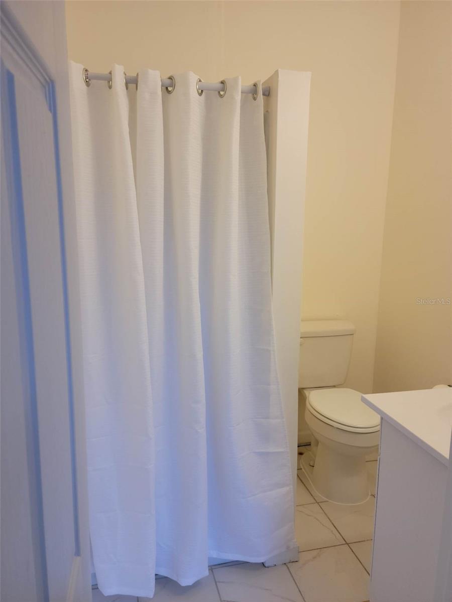 CENTRAL PARK SUB - Residential Lease