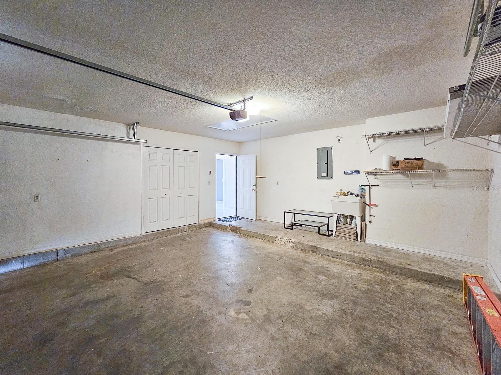 ARIWOOD - Residential