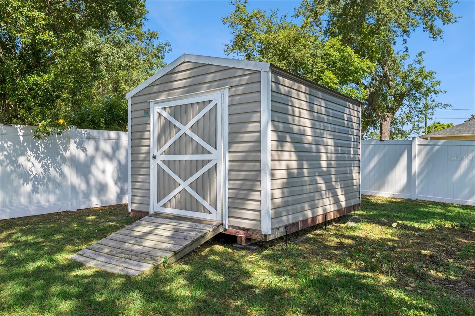 DELTONA LAKES UN 51 - Residential