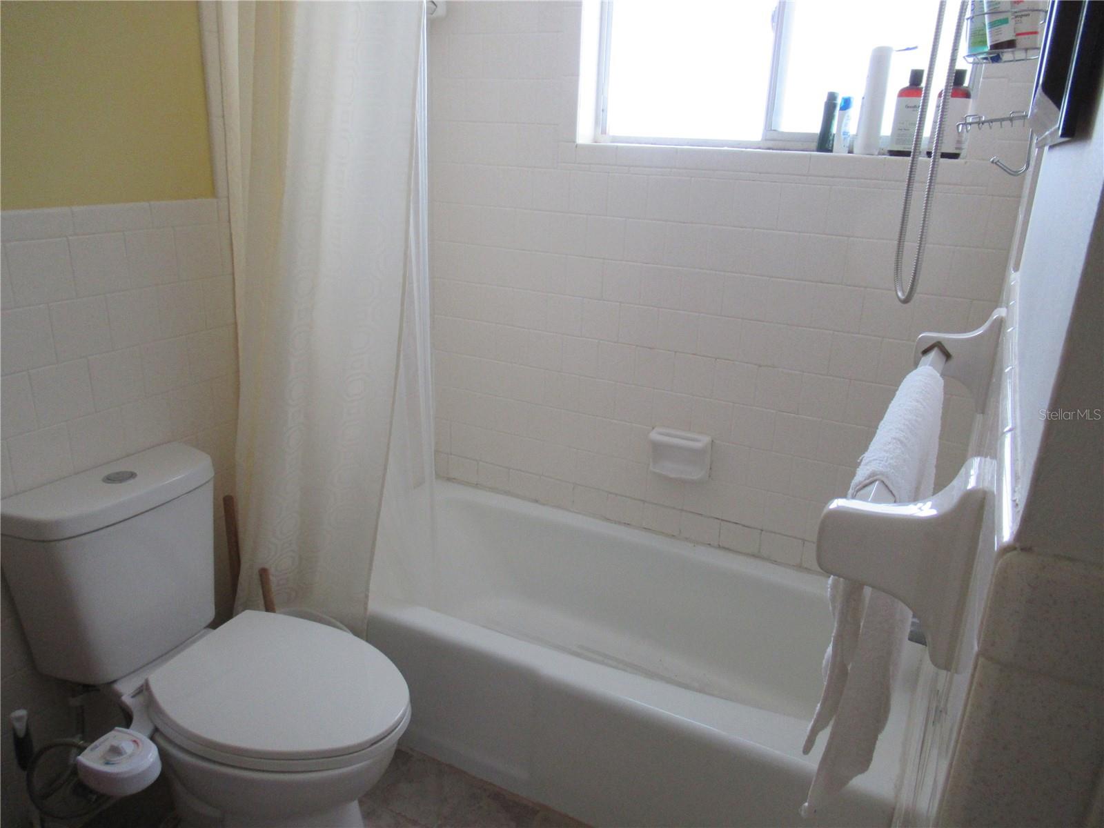 BAYSHORE GARDENS APTS 12 - Residential