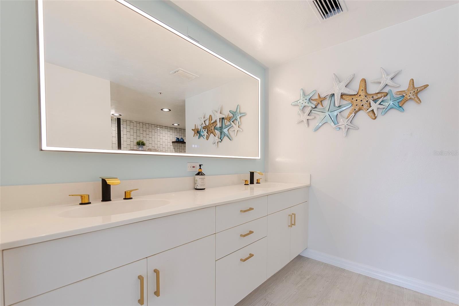 OCEANS CLOVERLEAF NORTH - Residential