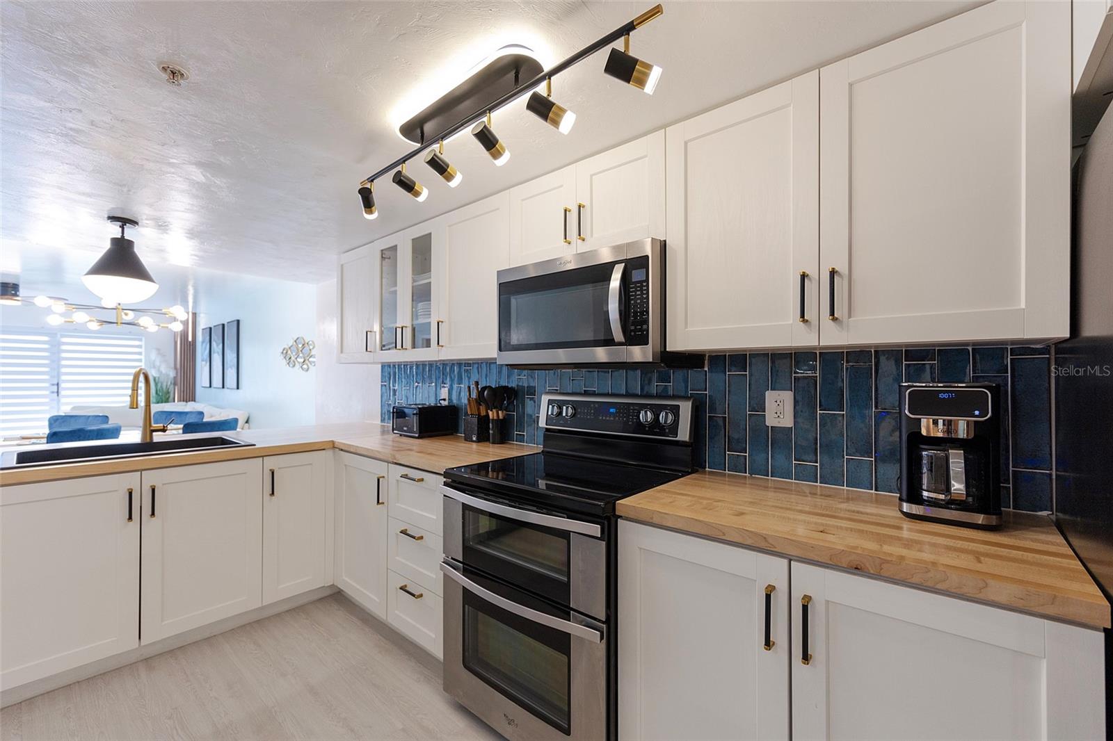 OCEANS CLOVERLEAF NORTH - Residential