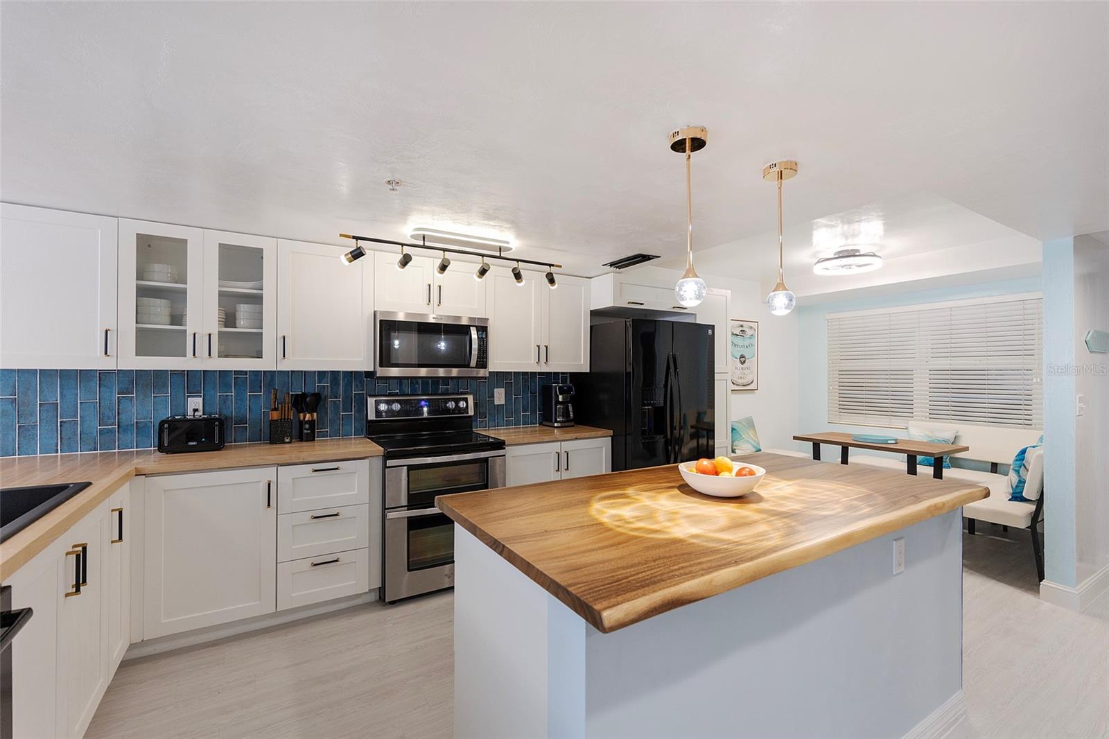 OCEANS CLOVERLEAF NORTH - Residential