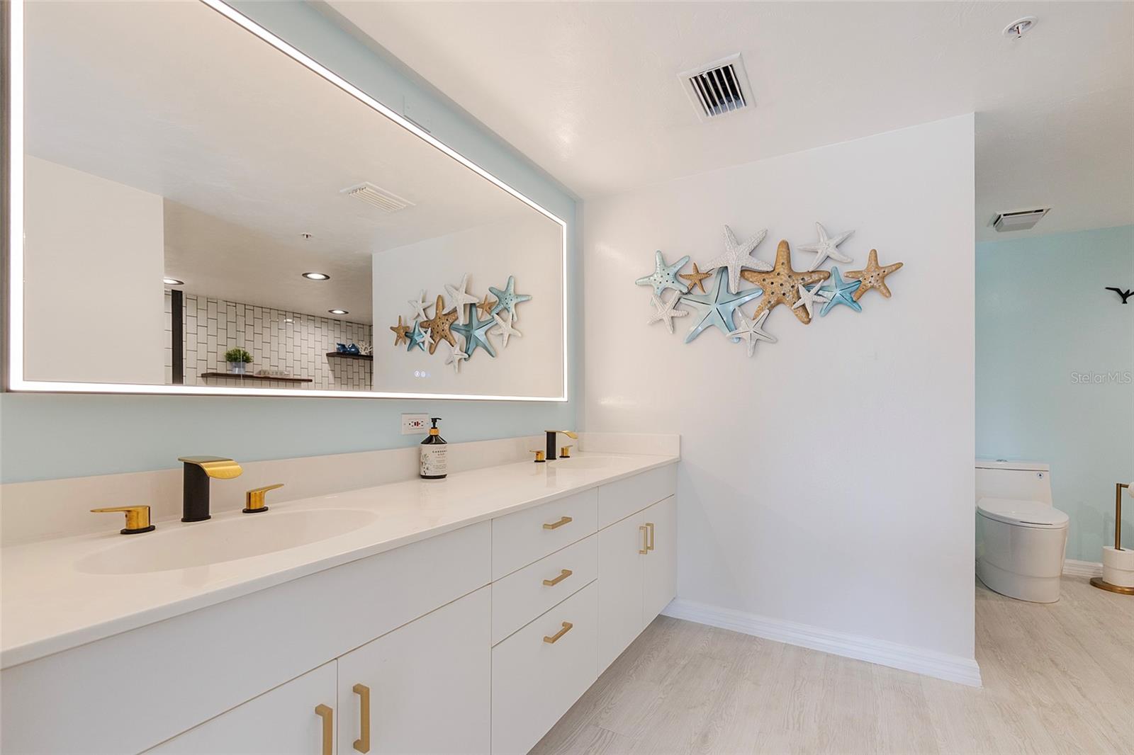 OCEANS CLOVERLEAF NORTH - Residential