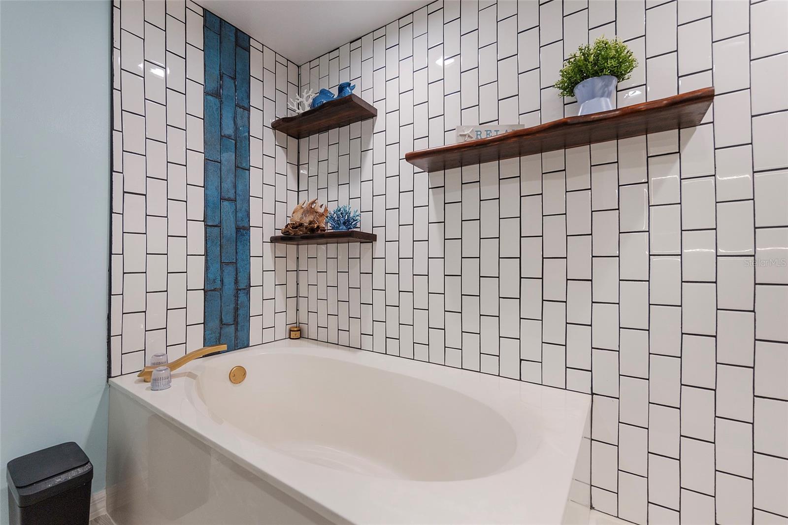 OCEANS CLOVERLEAF NORTH - Residential