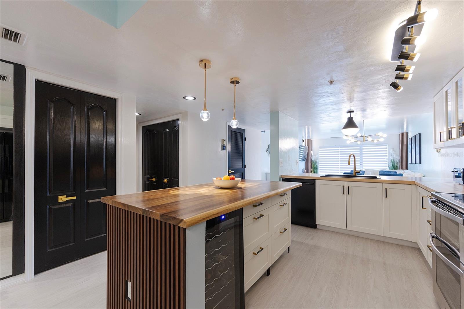 OCEANS CLOVERLEAF NORTH - Residential