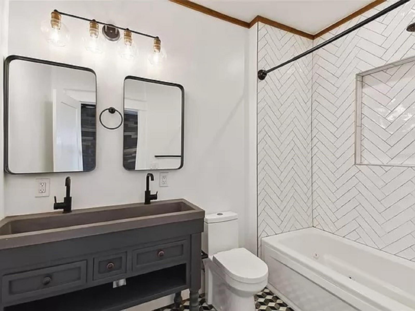 WEST HIGHLANDS - Residential Lease