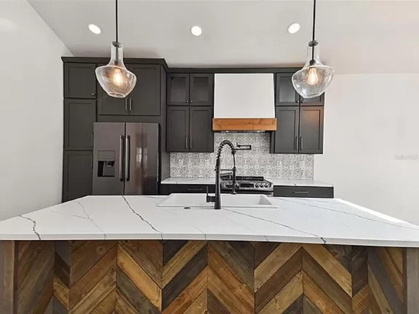 WEST HIGHLANDS - Residential Lease