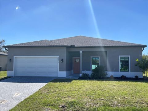 A home in PORT CHARLOTTE