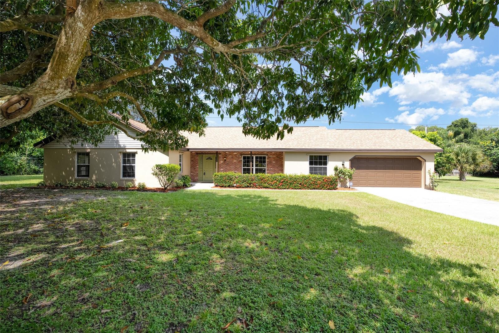 HILLTOP MANOR - Residential