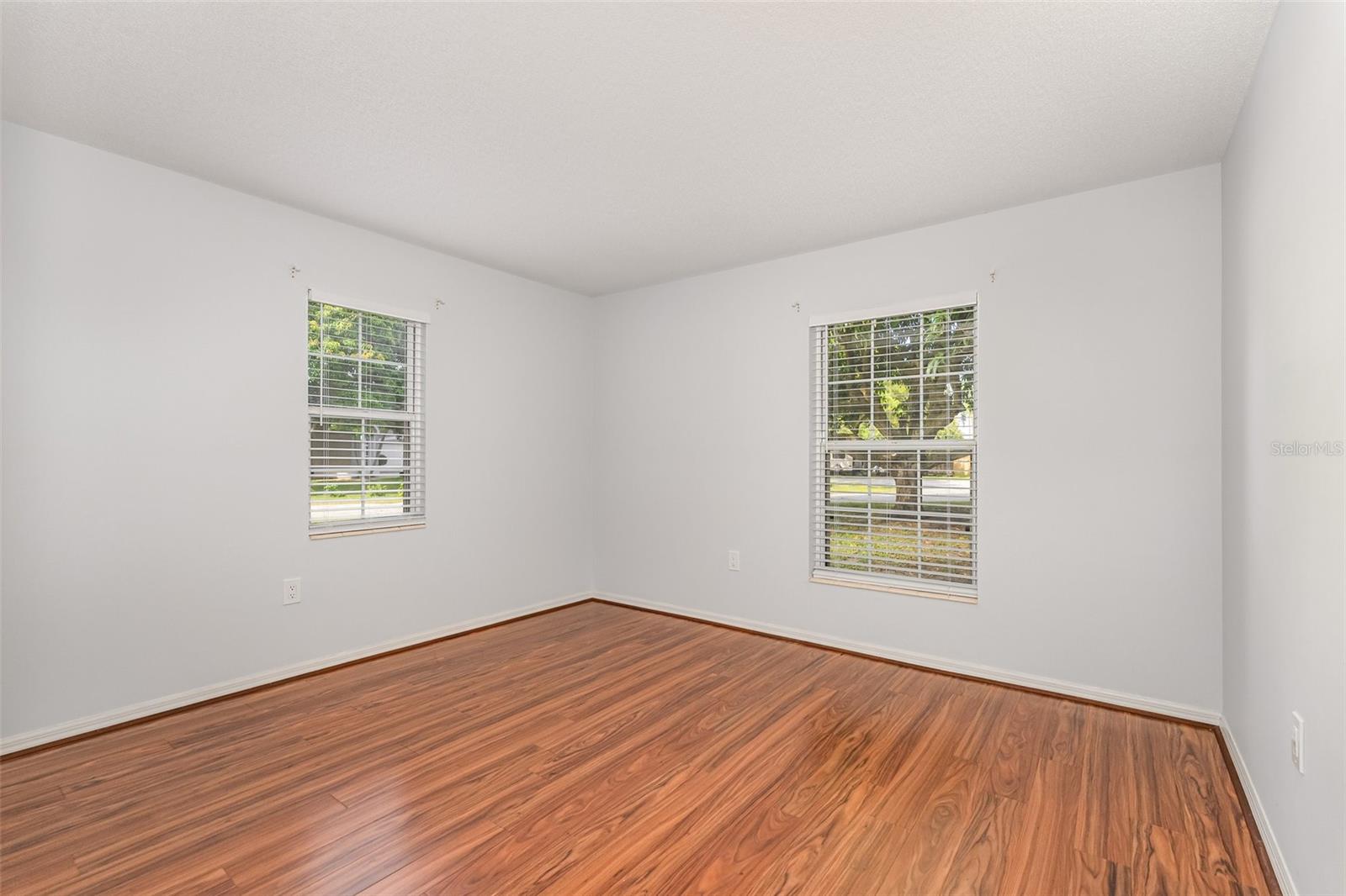 HILLTOP MANOR - Residential