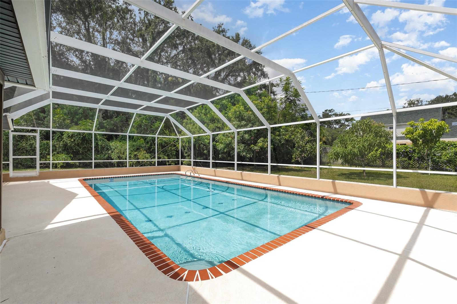 HILLTOP MANOR - Residential