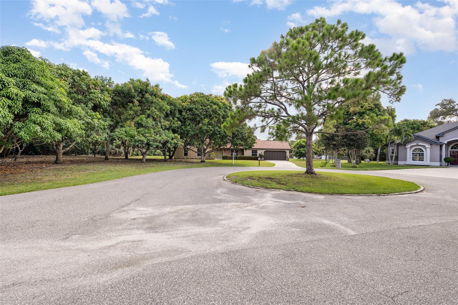 HILLTOP MANOR - Residential