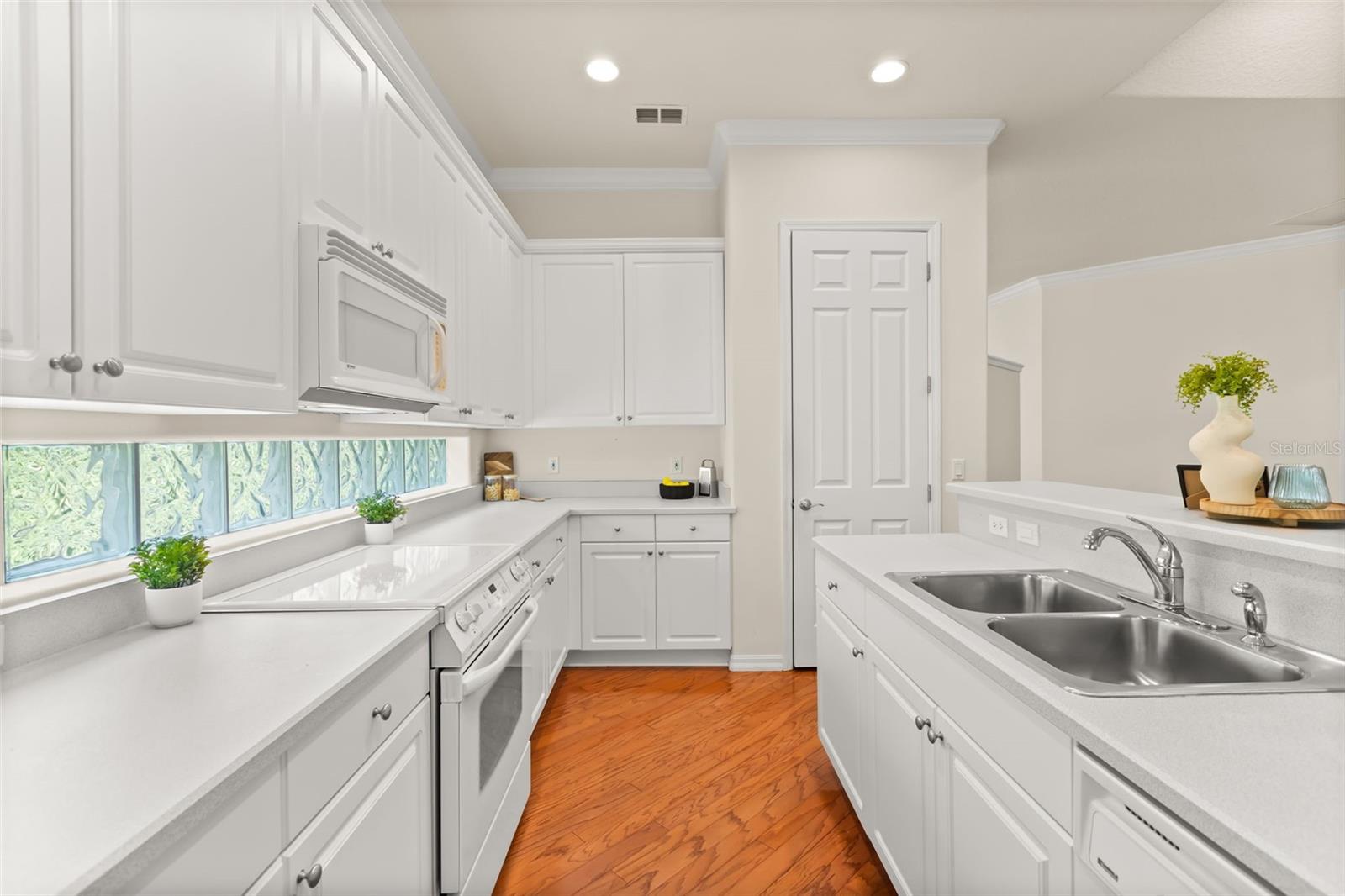388 SOTHEBY WAY