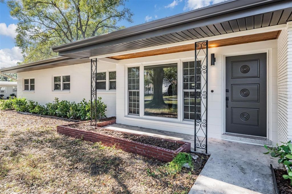 Photo of 11012 N Oregon Avenue, Tampa, FL 33612 (MLS # TB8459191)