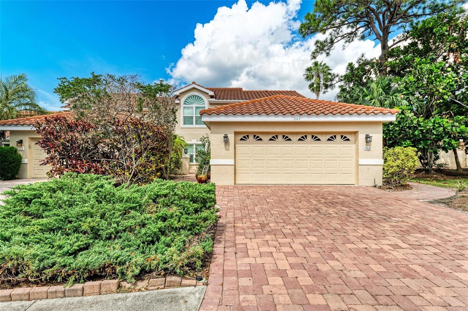 264 WOODS POINT ROAD