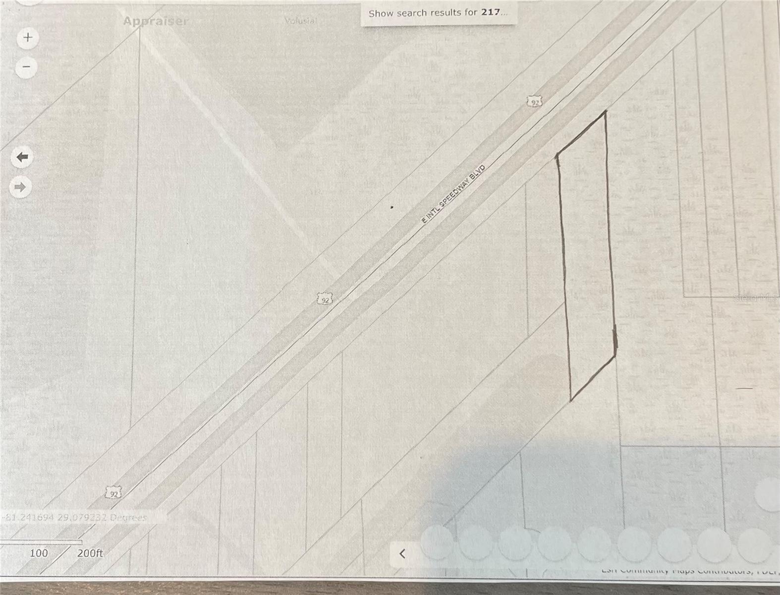 Beautiful 1.75 acre lot located on busy HWY 92. Lot is close to Industrial Park, Airport and only 15 minutes from Daytona Beach and 5 minutes from downtown Deland.