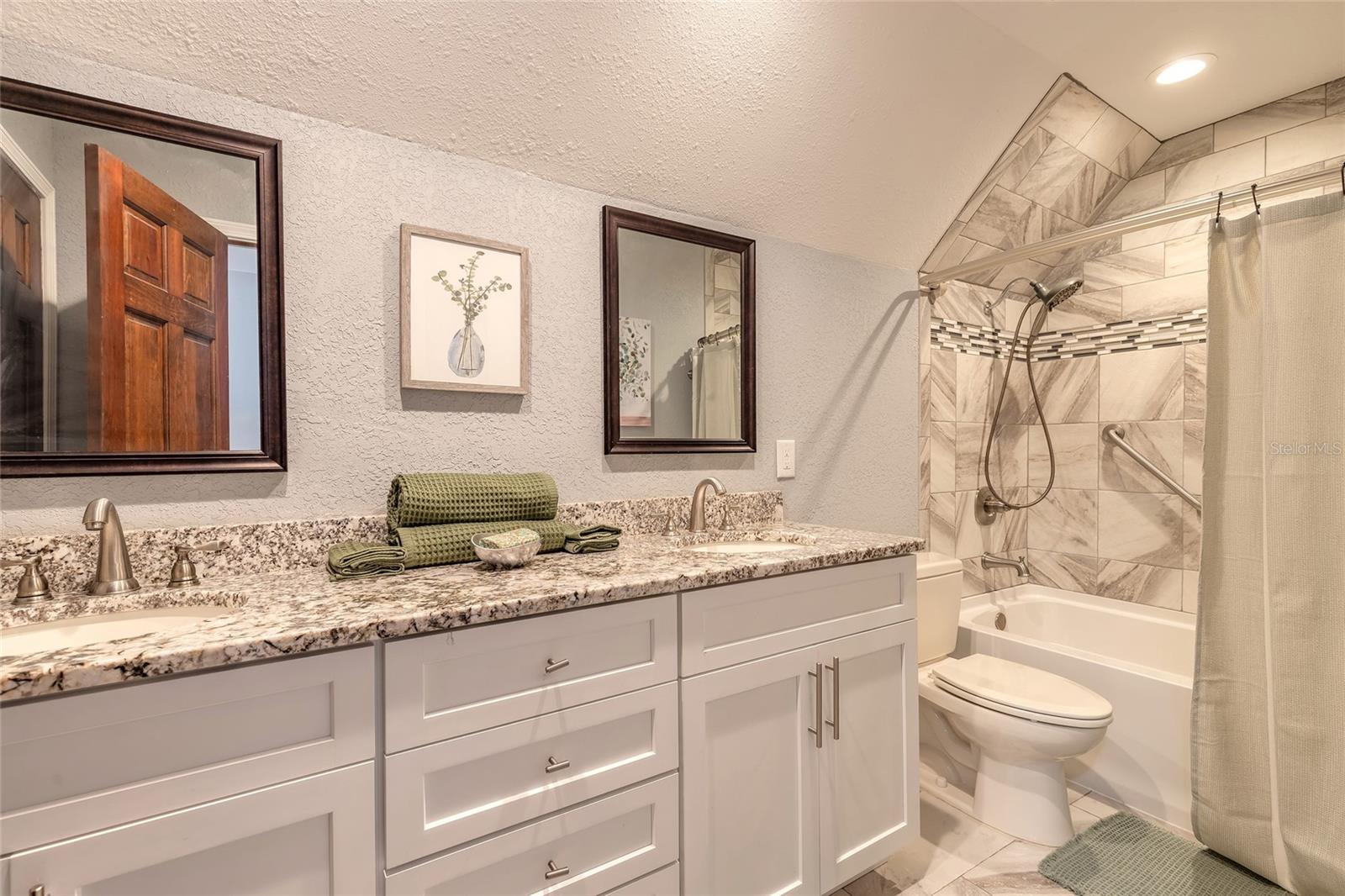 TRAILS UNIT 09 - Residential