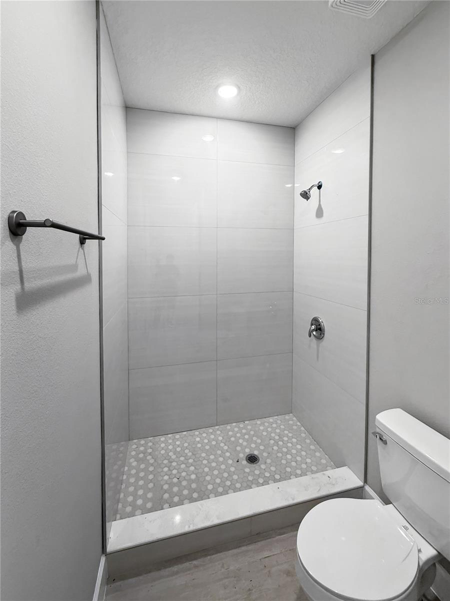 ROSELAND PARK - Residential