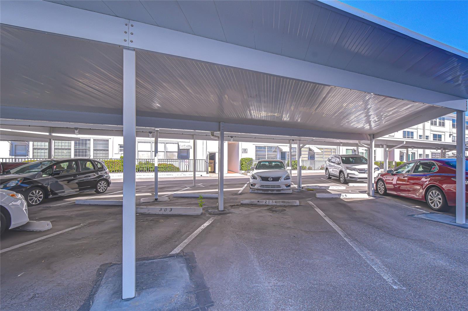 DISSTON ARMS APTS CONDO - Residential